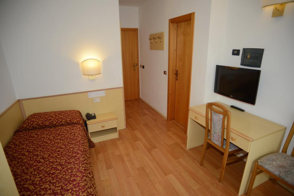 Hotel Canada Andalo Δωμάτιο φωτογραφία